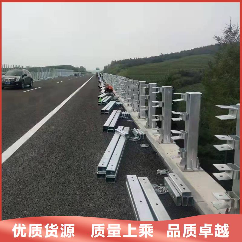 橋梁護(hù)欄道路護(hù)欄專業(yè)生產(chǎn)設(shè)備