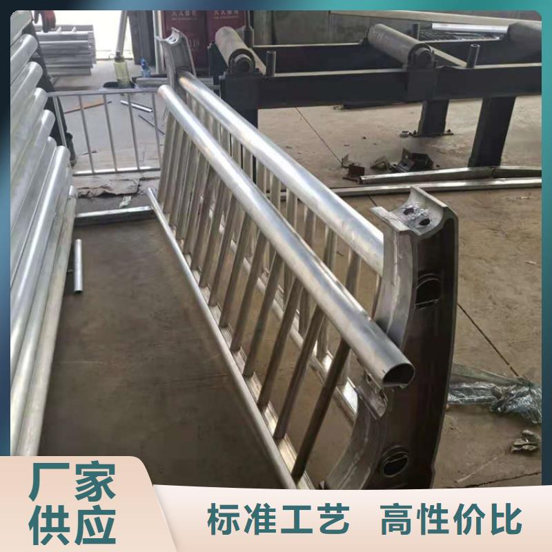 橋梁欄桿燈光防撞護(hù)欄產(chǎn)地工廠