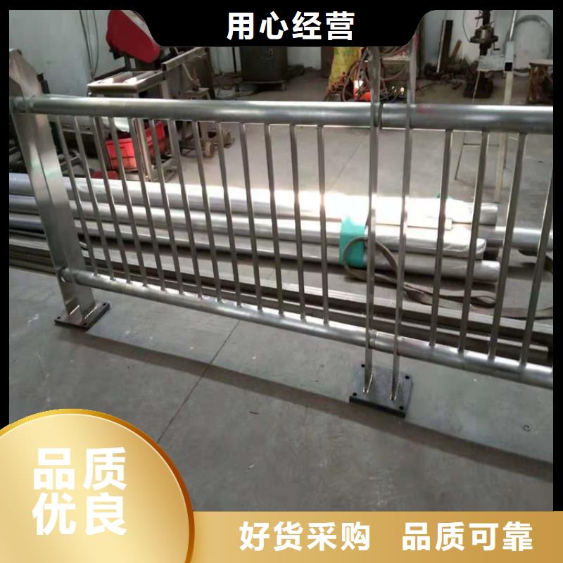 橋梁欄桿_旋轉(zhuǎn)護欄現(xiàn)貨充裕