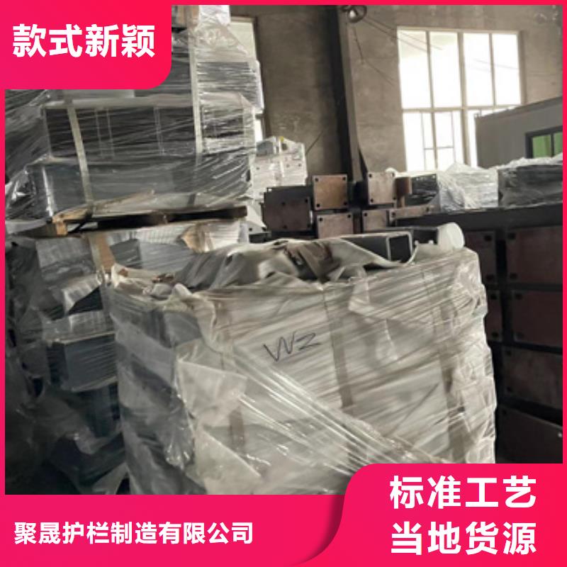 可定制的304不銹鋼復(fù)合管橋梁護(hù)欄供應(yīng)商