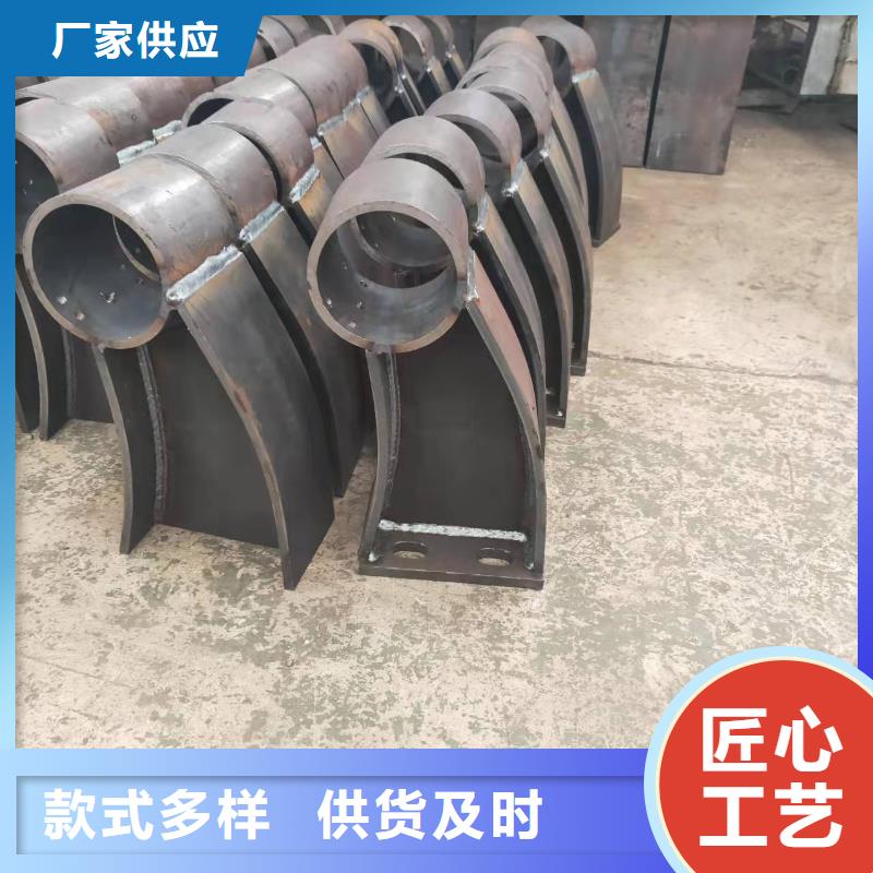橋梁護(hù)欄交通防撞圍欄專業(yè)生產(chǎn)N年