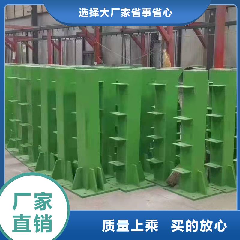 防撞護(hù)欄國(guó)道抗沖擊圍欄超產(chǎn)品在細(xì)節(jié)