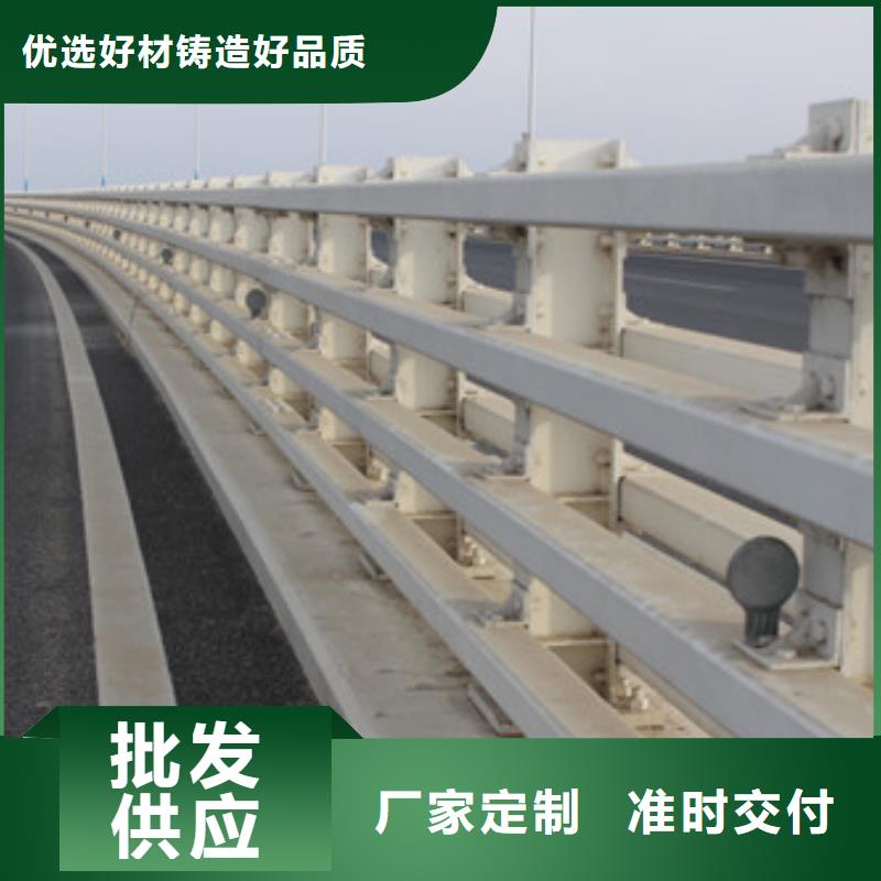 護(hù)欄不銹鋼復(fù)合管護(hù)欄專業(yè)生產(chǎn)設(shè)備