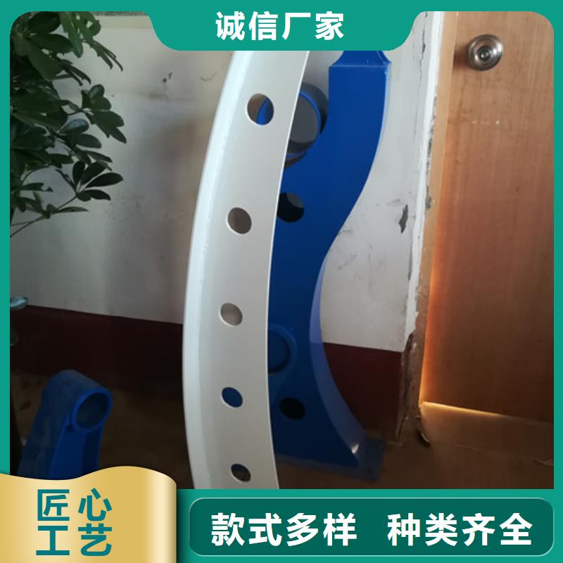 防撞护栏镀锌喷塑防撞栏认准大品牌厂家