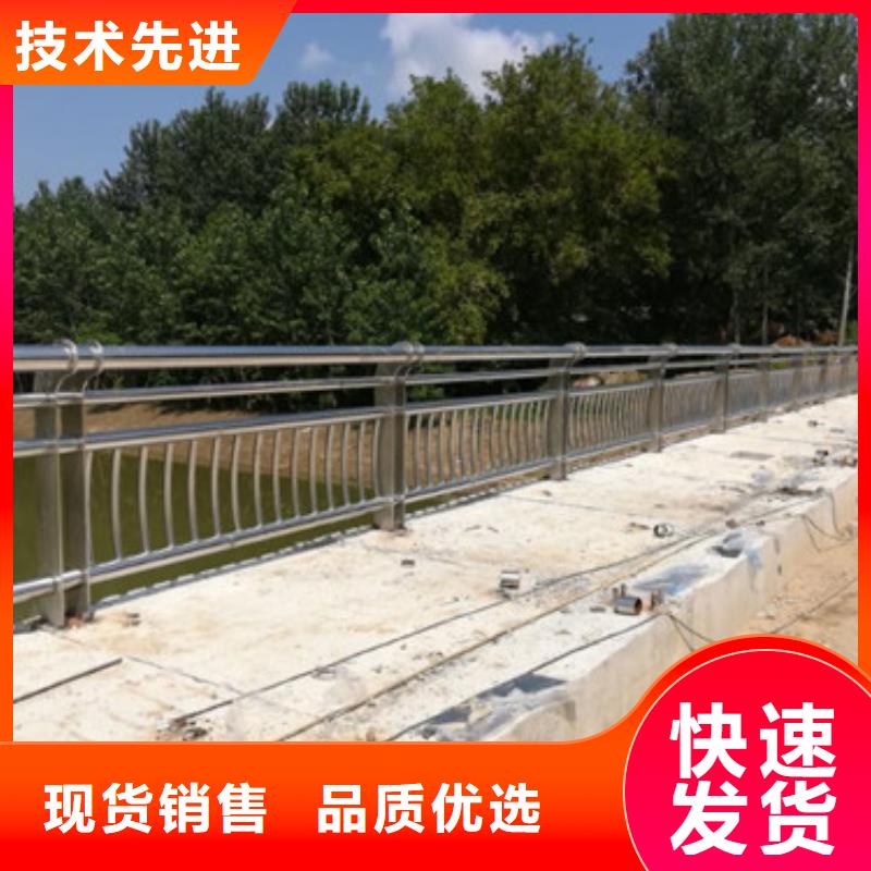 機(jī)動(dòng)車(chē)道隔離護(hù)欄款式新穎