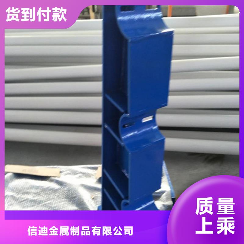 不銹鋼復(fù)合管燈光護欄敢與同行比服務(wù)