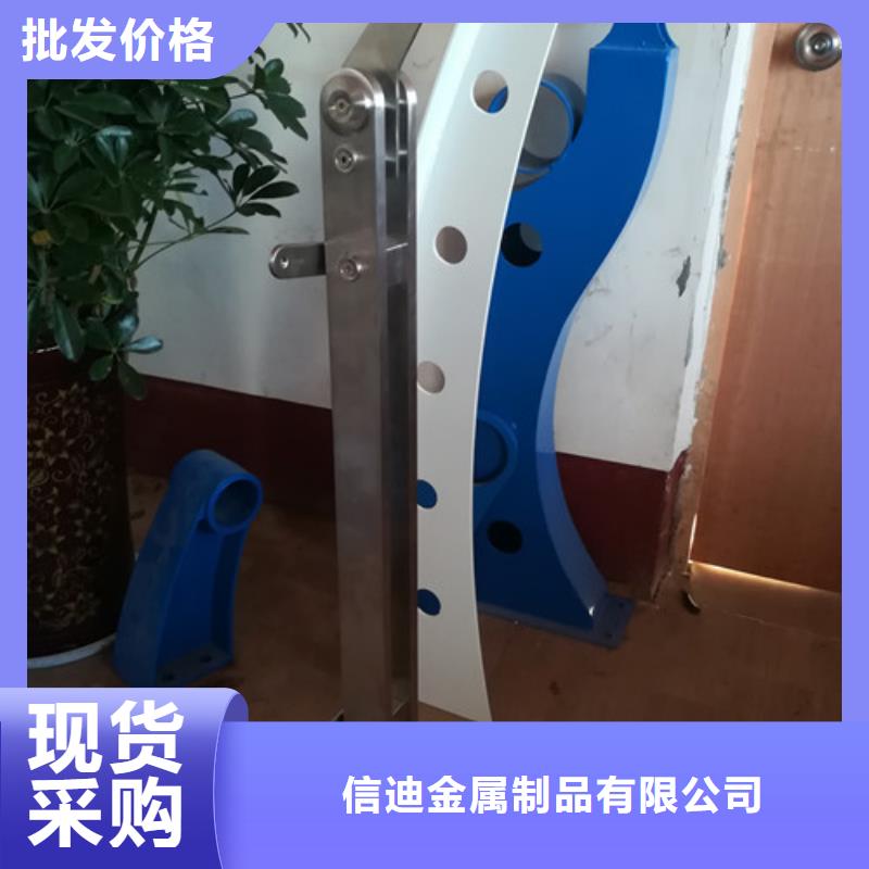不銹鋼復(fù)合管燈光護欄敢與同行比服務(wù)