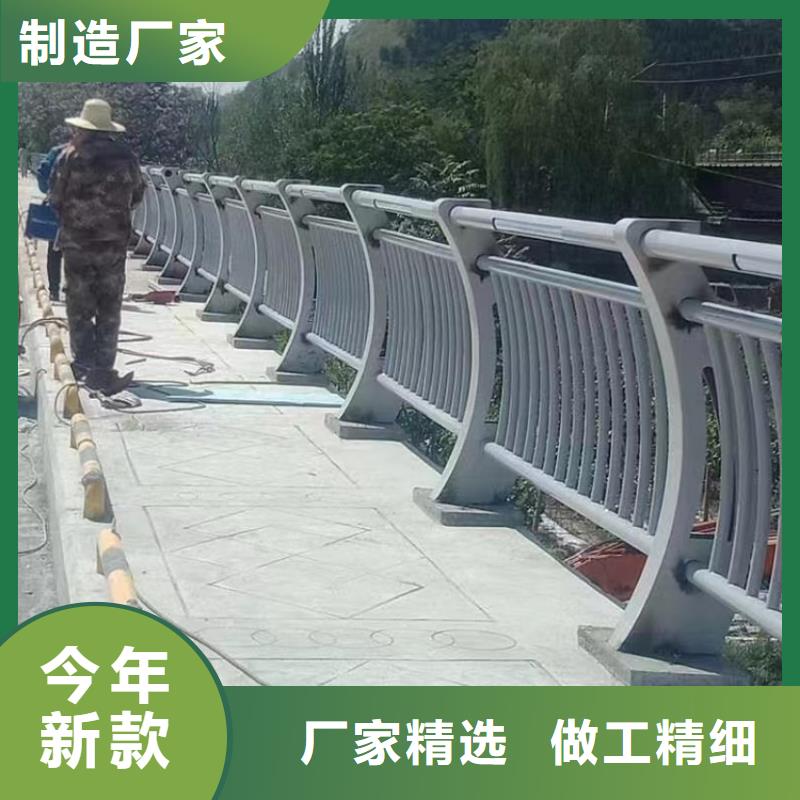 氟碳漆橋梁防撞護欄供應(yīng)
