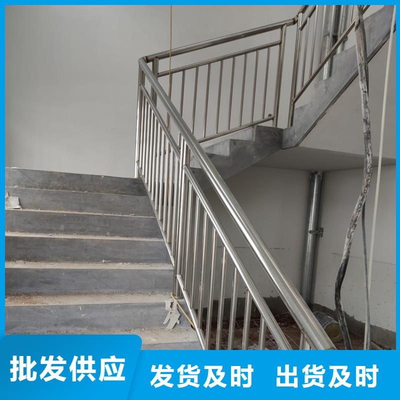 橋梁護(hù)欄河道防撞護(hù)欄品質(zhì)之選