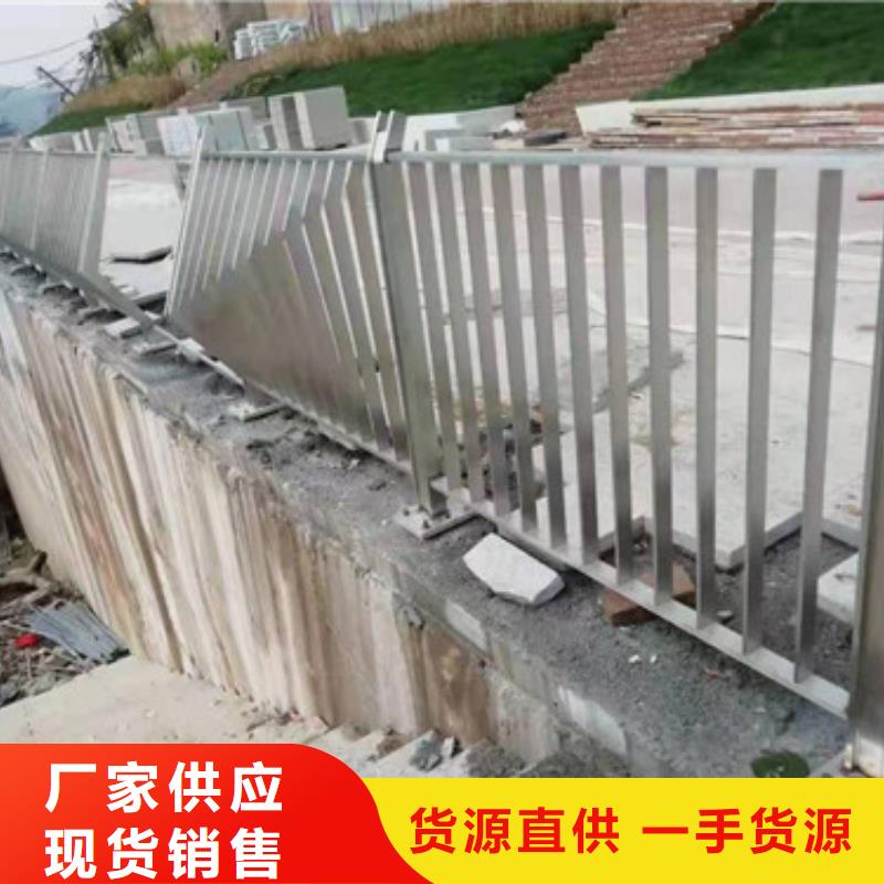 橋梁護(hù)欄燈光護(hù)欄實(shí)體廠家支持定制