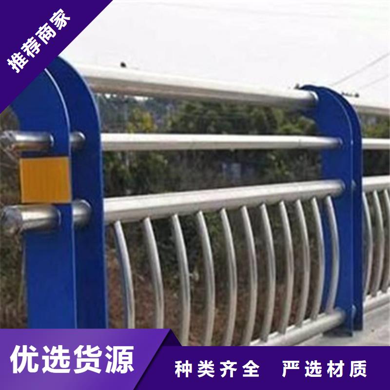 防撞護(hù)欄旋轉(zhuǎn)護(hù)欄多年行業(yè)積累