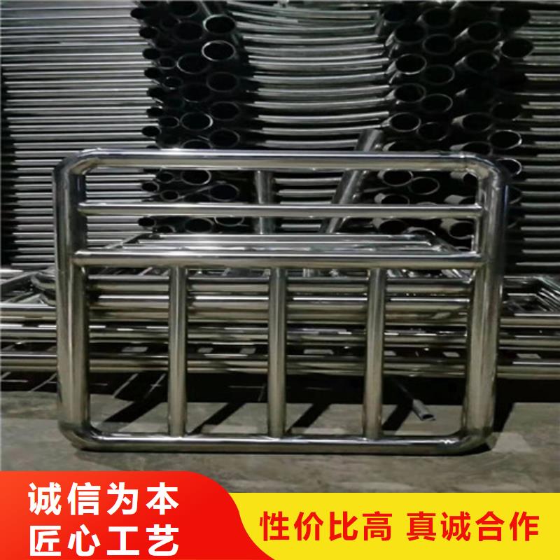 防撞護(hù)欄中央分隔欄源頭廠家