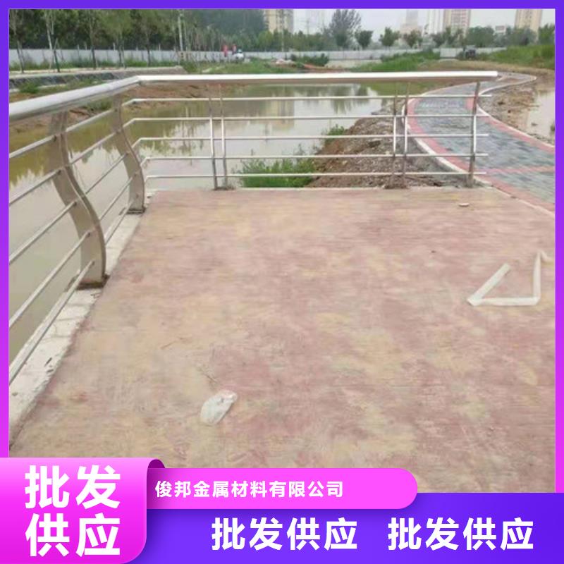 防撞護(hù)欄橋梁防撞護(hù)欄質(zhì)量不佳盡管來找我