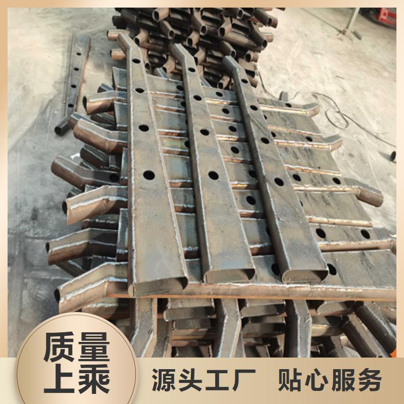生產(chǎn)不銹鋼復(fù)合管人行道護(hù)欄的批發(fā)商