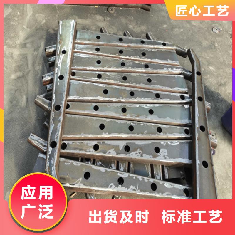 不銹鋼復合管隔離護欄-不銹鋼復合管隔離護欄重信譽廠家