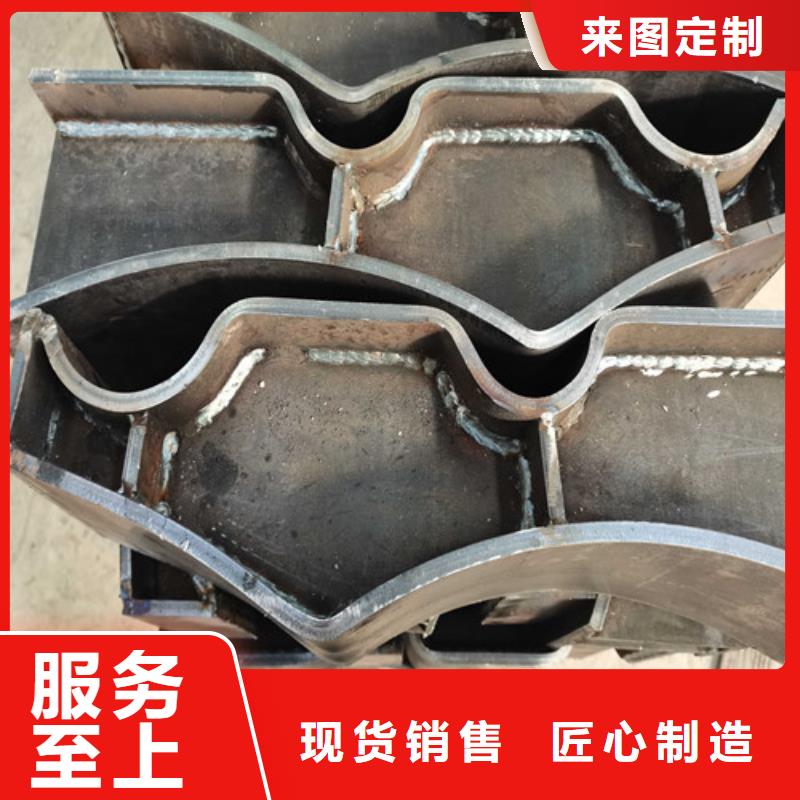 賣(mài)不銹鋼碳素鋼復(fù)合管橋梁護(hù)欄的當(dāng)?shù)貜S(chǎng)家