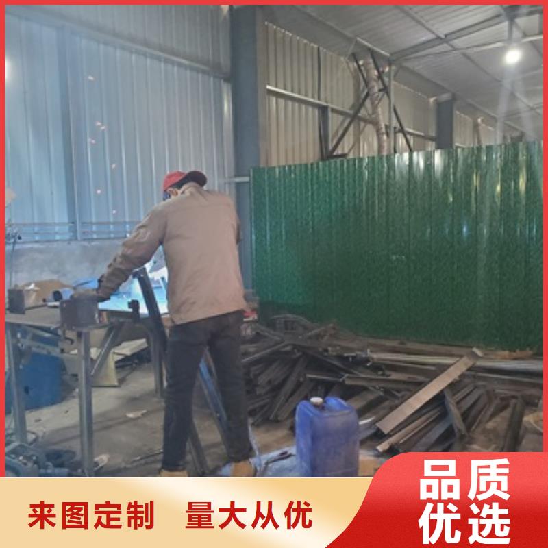 不銹鋼復(fù)合管道路護(hù)欄-本地廠家