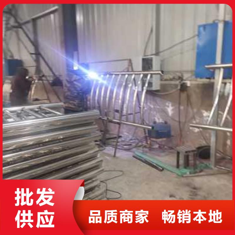 發(fā)貨速度快的不銹鋼碳素鋼復(fù)合管護(hù)欄基地