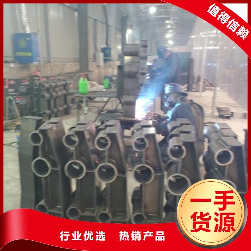 201不銹鋼復(fù)合管護(hù)欄-踏踏實(shí)實(shí)做產(chǎn)品