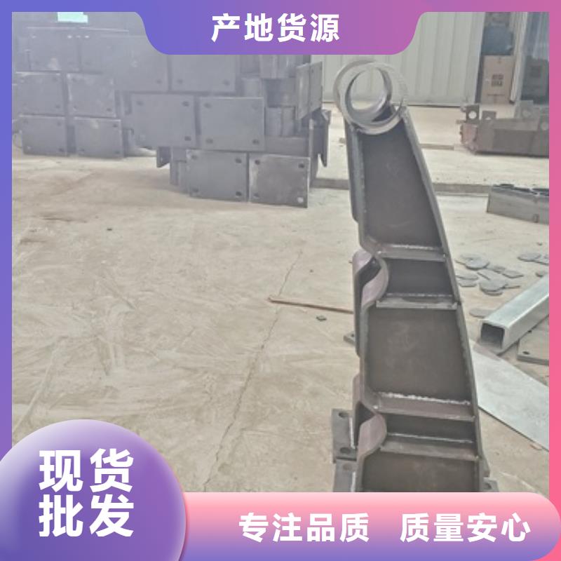 不銹鋼復合管河道護欄多年行業(yè)經(jīng)驗