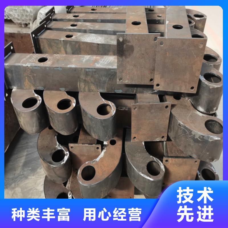 不銹鋼復(fù)合管防撞護(hù)欄不銹鋼復(fù)合管護(hù)欄專業(yè)生產(chǎn)N年