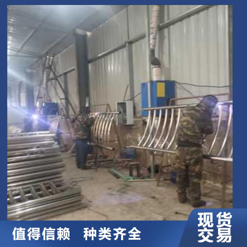 不銹鋼復(fù)合管防撞護(hù)欄,橋梁護(hù)欄好貨直供