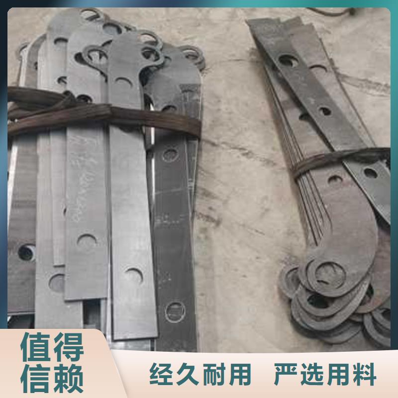 不銹鋼復(fù)合管防撞護(hù)欄-LED防護(hù)欄桿購(gòu)買的是放心