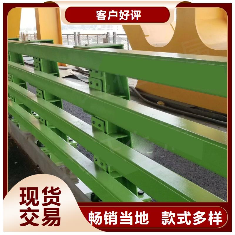 不銹鋼復(fù)合管防撞護(hù)欄不銹鋼復(fù)合管護(hù)欄廠家直銷規(guī)格多樣