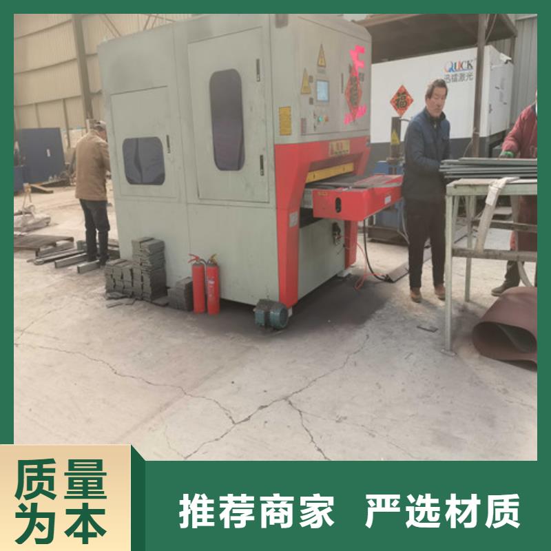不銹鋼復(fù)合管護(hù)欄城市景觀防護(hù)欄保障產(chǎn)品質(zhì)量