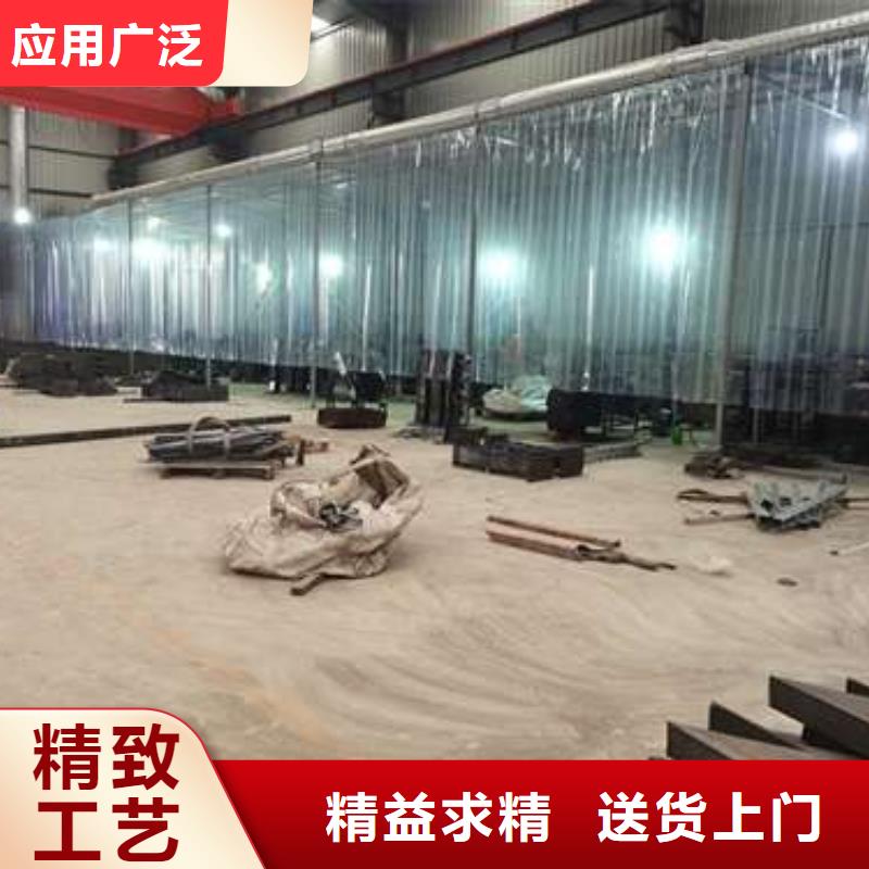 不銹鋼復(fù)合管護(hù)欄國道抗沖擊圍欄品質(zhì)有保障