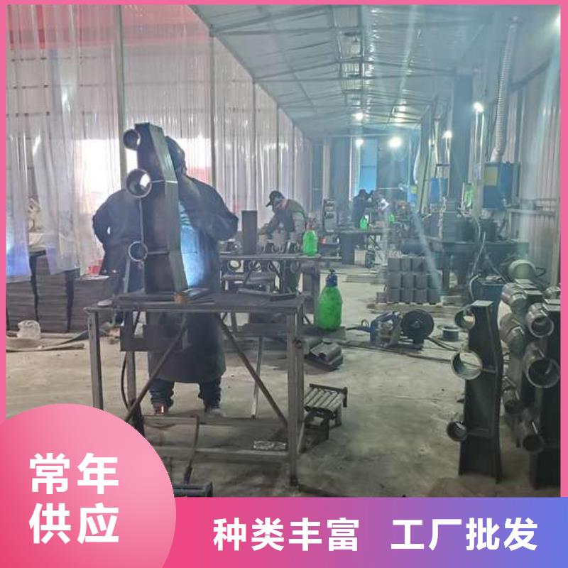 不銹鋼復(fù)合管護(hù)欄防撞護(hù)欄出廠價(jià)