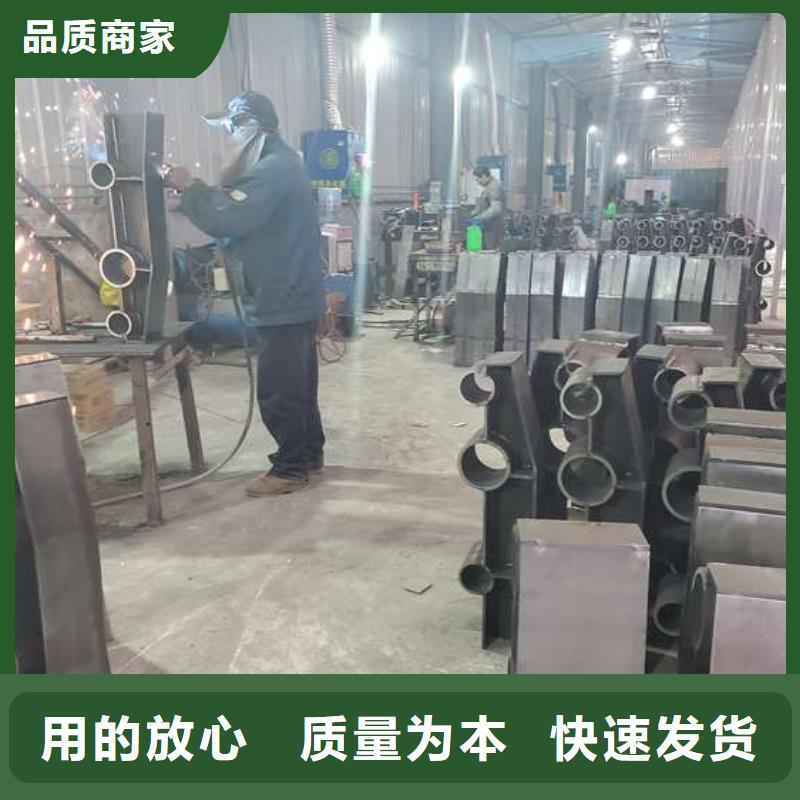定安縣不銹鋼復(fù)合管人行道護(hù)欄現(xiàn)貨直供價(jià)格優(yōu)