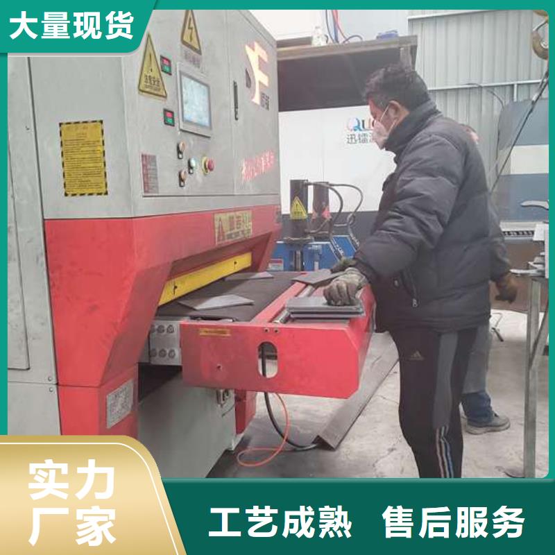 【防撞護(hù)欄】不銹鋼復(fù)合管護(hù)欄暢銷本地
