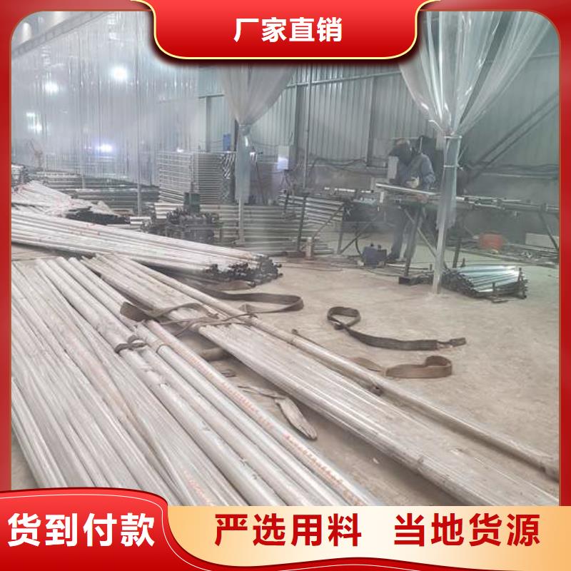 防撞护栏道路隔离栏实拍展现