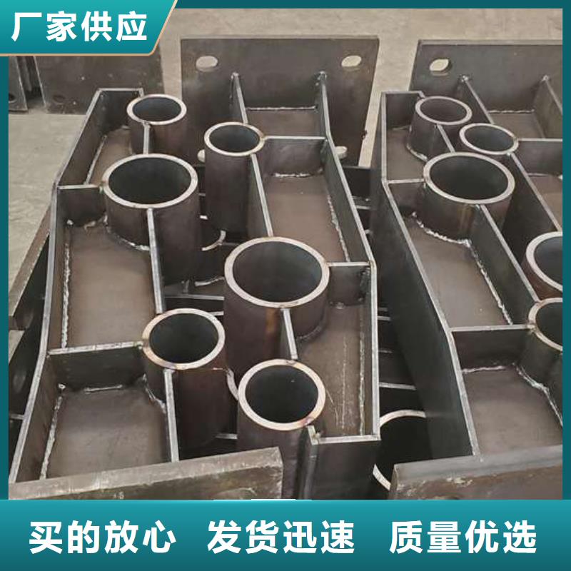 公路防撞護(hù)欄實(shí)力廠家生產(chǎn)