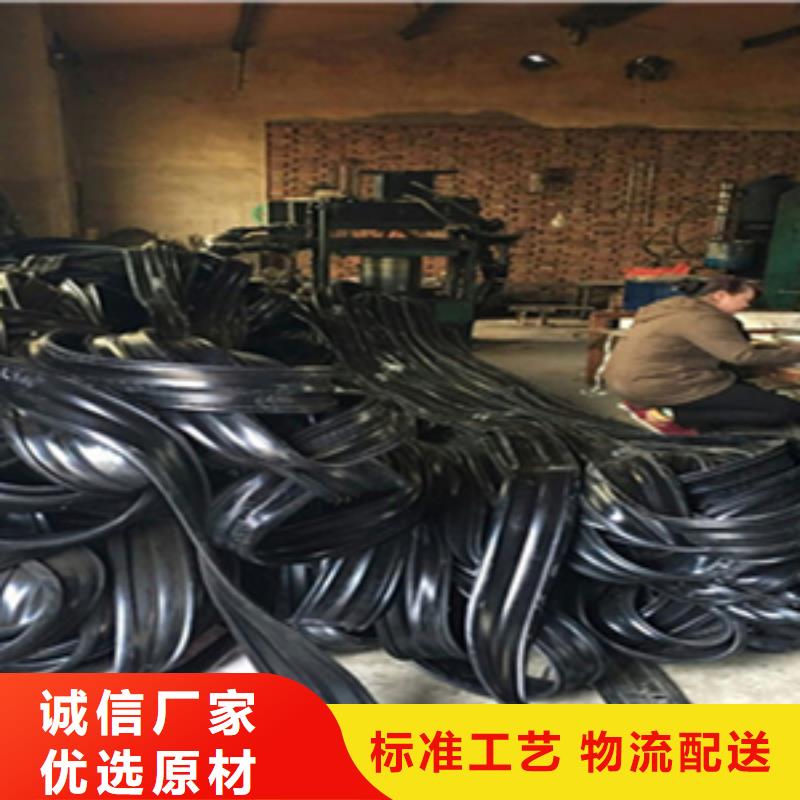 橋梁伸縮縫膠條更換施工隊(duì)伍