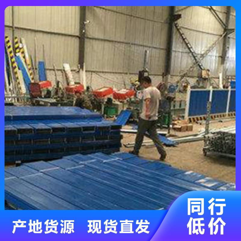 道路護(hù)欄,鍍鋅波形護(hù)欄嚴(yán)選材質(zhì)