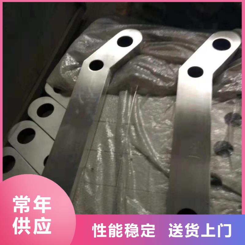 桥梁护栏中央分隔栏专注细节专注品质