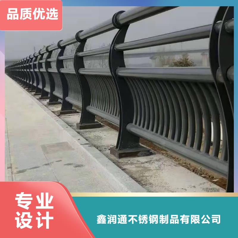 護(hù)欄 國道抗沖擊圍欄以質(zhì)量求生存