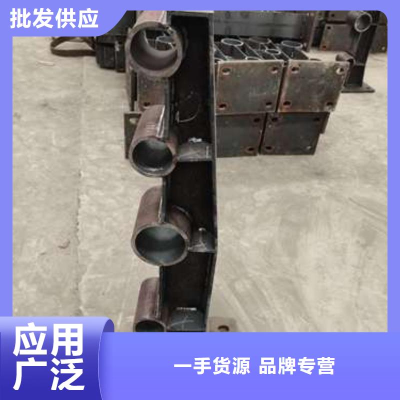 護(hù)欄不銹鋼復(fù)合管護(hù)欄欄桿全新升級品質(zhì)保障