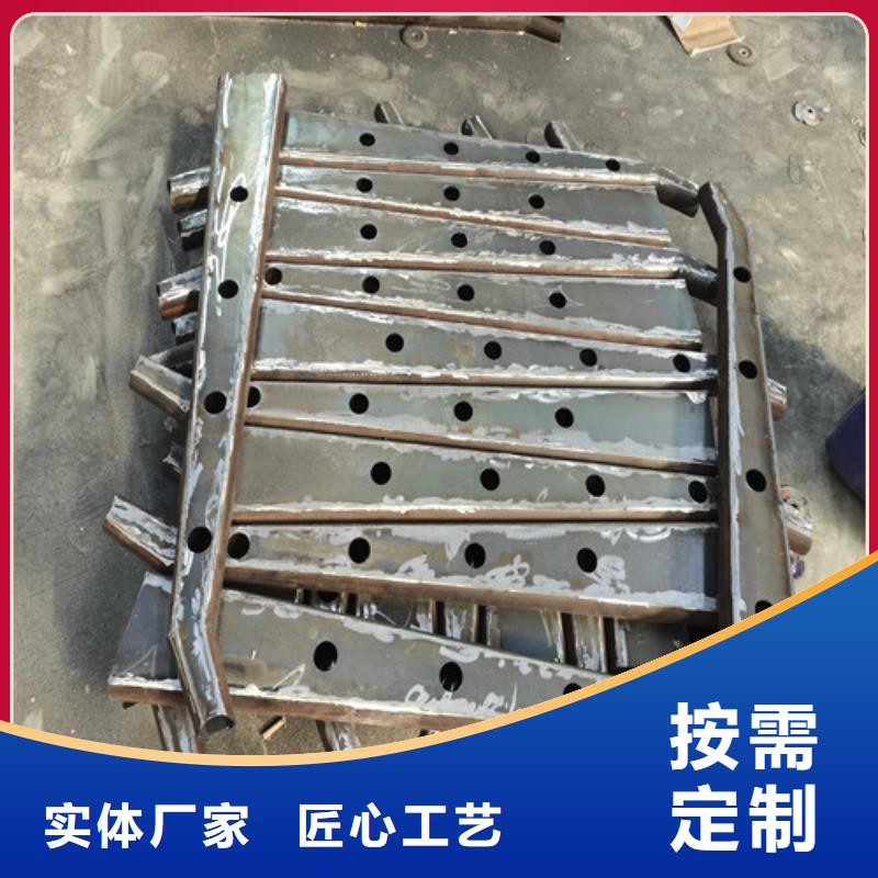 防撞護(hù)欄【高速開口欄網(wǎng)】符合行業(yè)標(biāo)準(zhǔn)