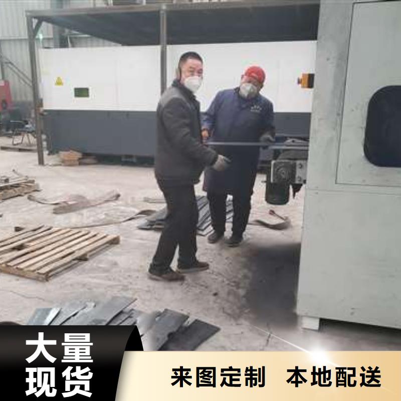 防撞護欄不銹鋼復(fù)合管護欄欄桿優(yōu)質(zhì)原料