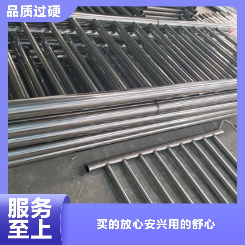 防撞护栏,桥梁护栏匠心工艺