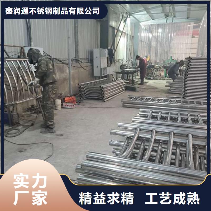 防撞護(hù)欄【【鍍鋅波形護(hù)欄】】常年出售