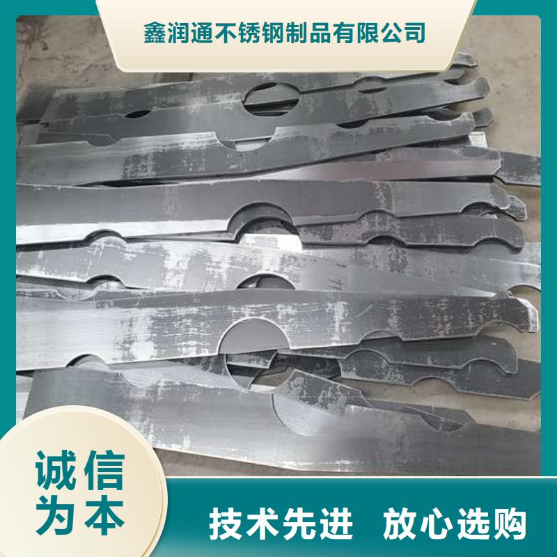 護(hù)欄防撞護(hù)欄立柱價(jià)格有優(yōu)勢(shì)
