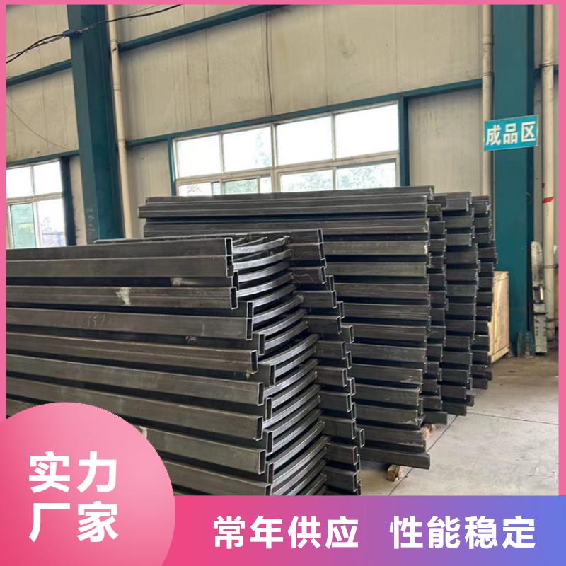 不銹鋼復(fù)合管護(hù)欄橋梁防撞護(hù)欄廠廠家貨源穩(wěn)定