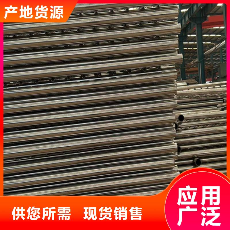 【護(hù)欄道路隔離欄工程施工案例】