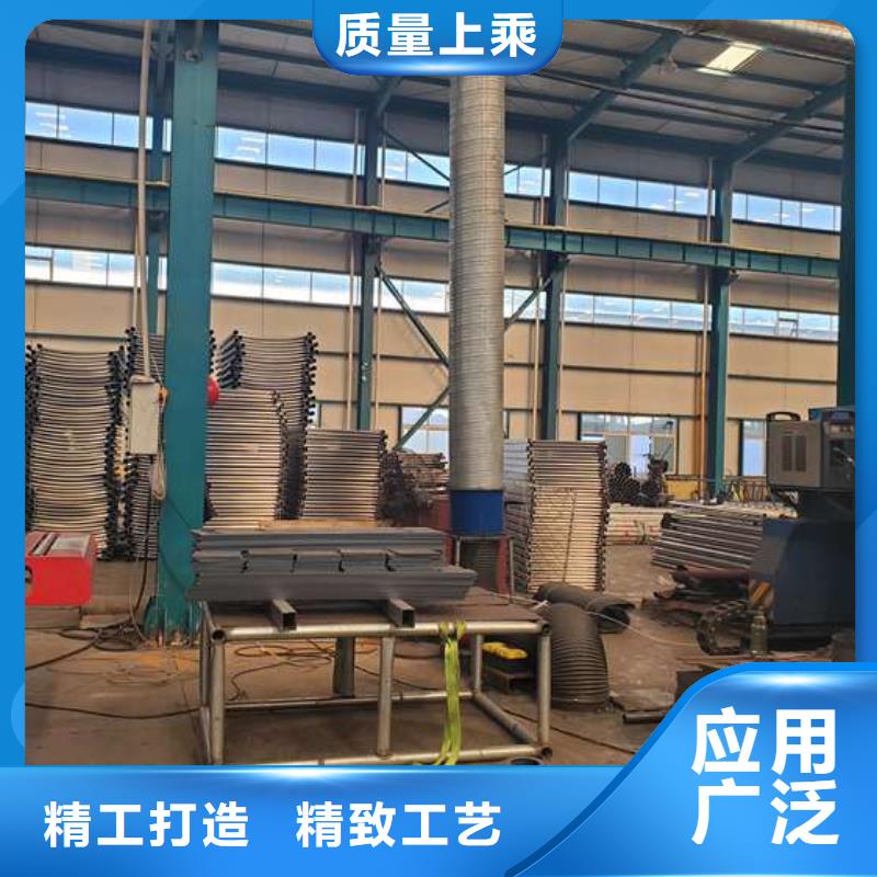 【護(hù)欄景觀護(hù)欄廠敢與同行比質(zhì)量】