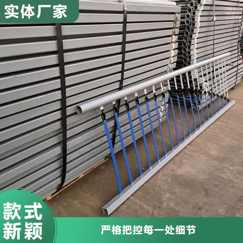 護(hù)欄-立柱用品質(zhì)贏得客戶信賴