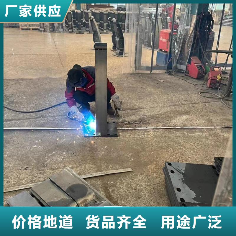 護(hù)欄不銹鋼復(fù)合管護(hù)欄實(shí)力派廠家